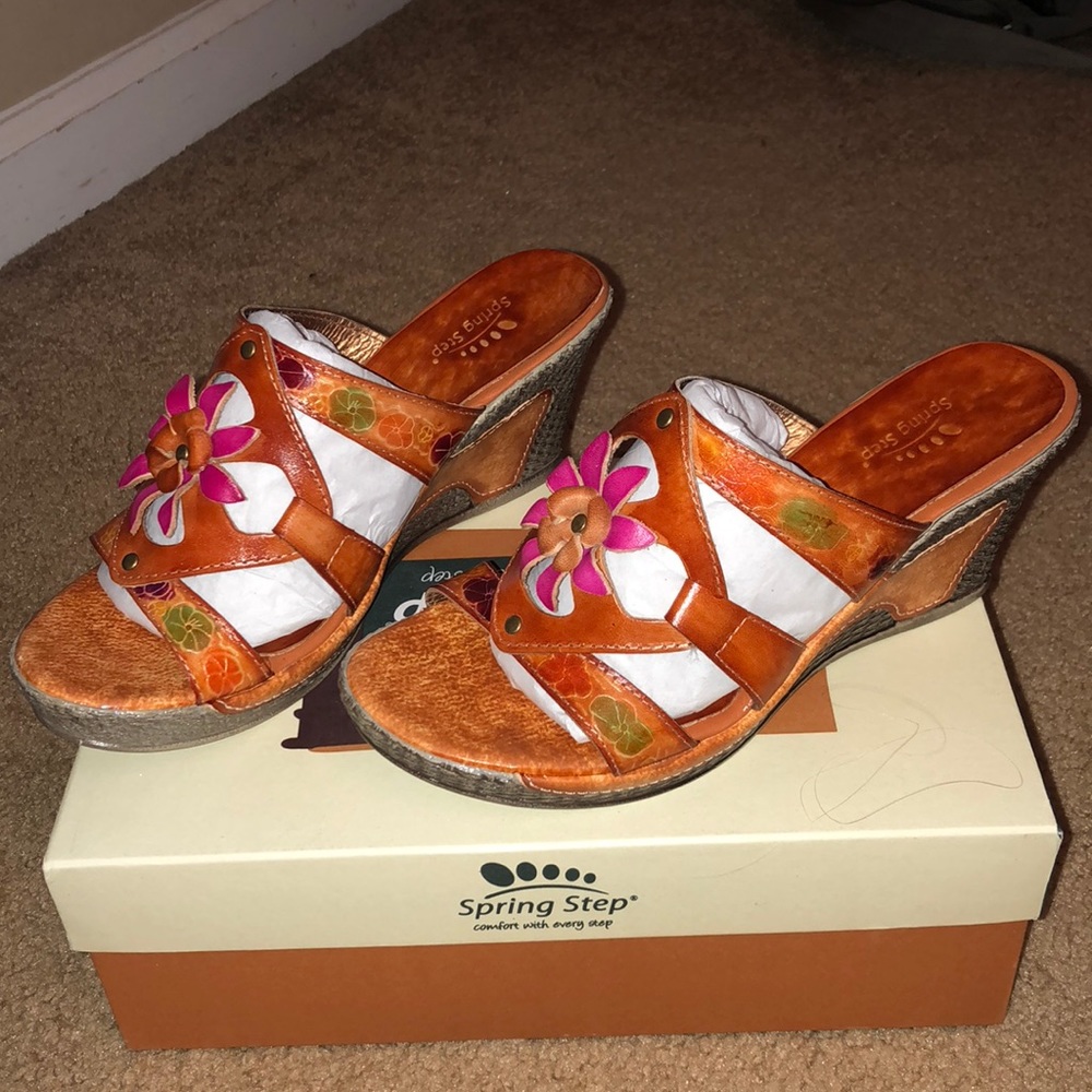 Wedge sandals